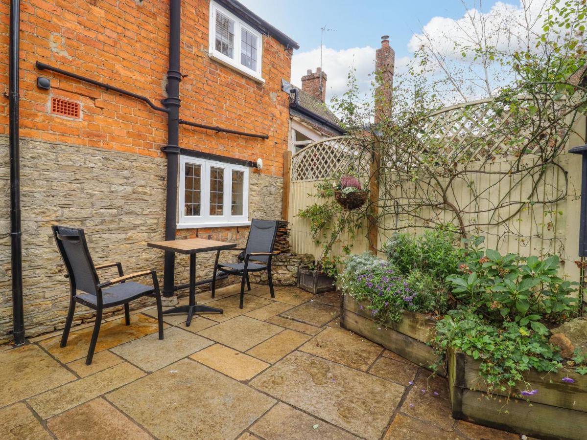 Wayside Cottage Bedford Exterior foto